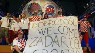 Igraci zagrebacke ekipe Vrbik-04 na proglasenju su pozvali sve pikadiste da sljedece godine dodju na SP u Zadar sto je izazvalo gromoglasni pljesak u dvorani