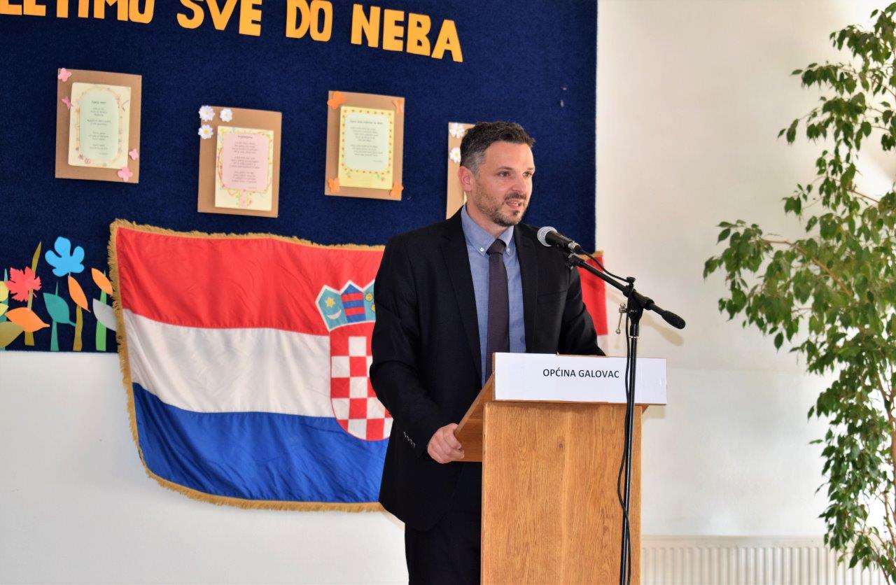Dan Općine Galovac: Župan Longin otvorio Dom kulture Dan Općine Galovac: Župan Longin otvorio Dom kulture