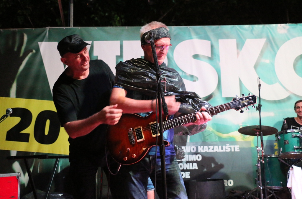 S Alenom Islamovićem po pljusku pjevalo šest tisuća Virana