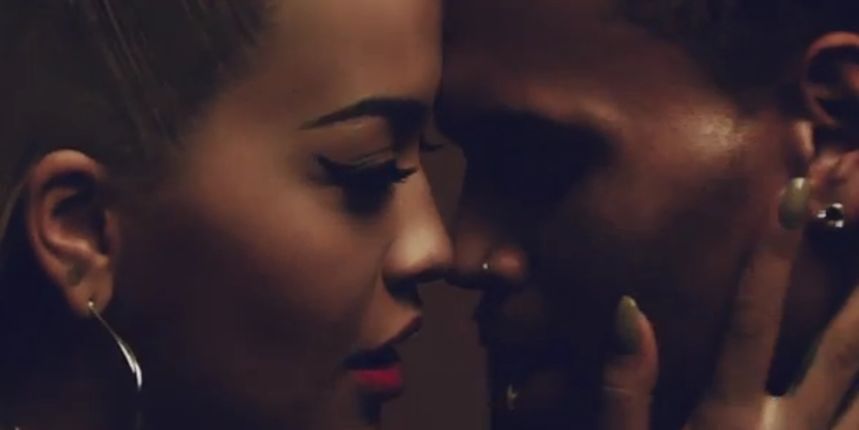 Rita Ora u spotu ljubi Chrisa Browna