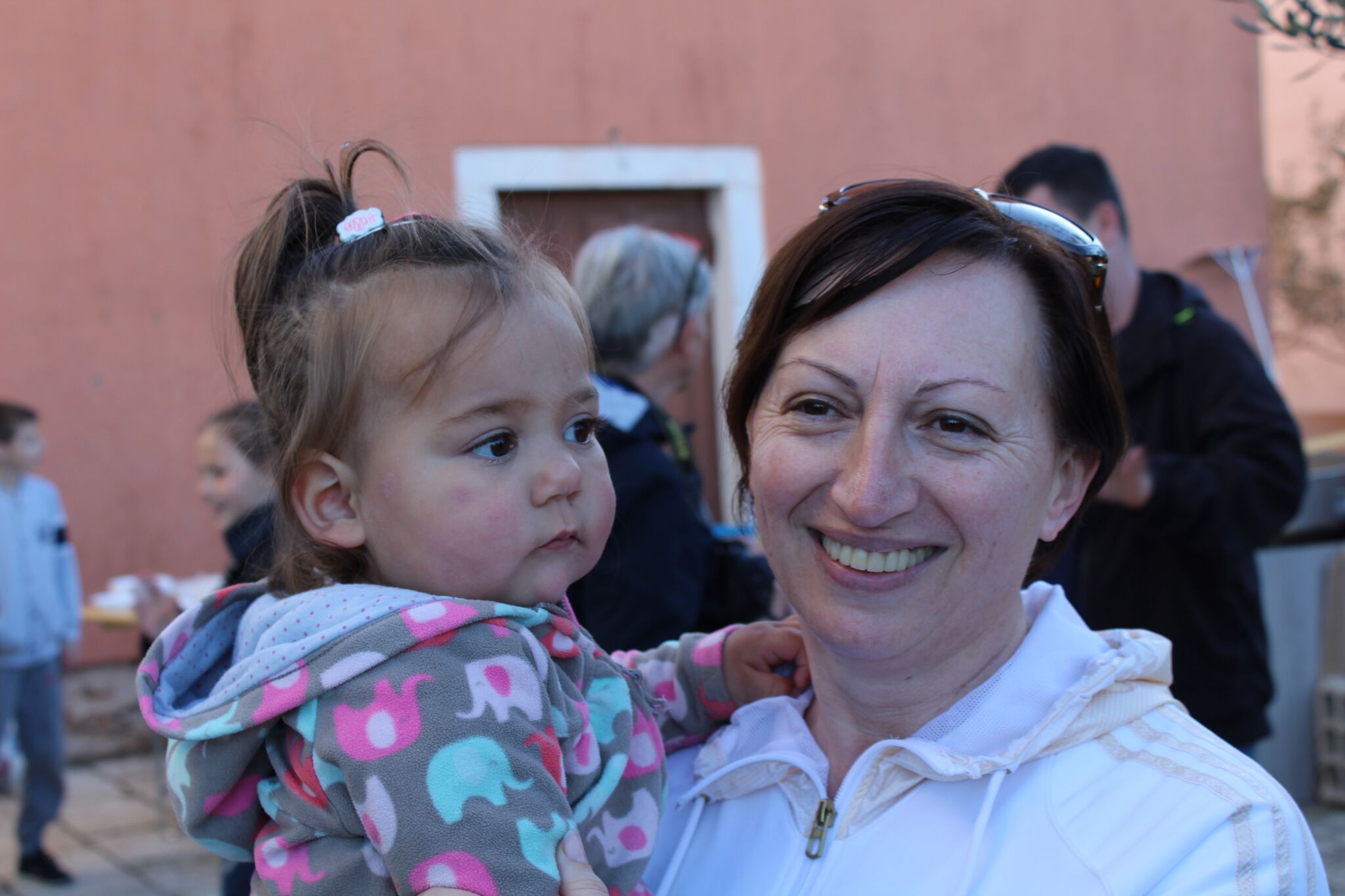 Udruga mladih Ploče i Dračevca uredila stari zog i počastila rižotom