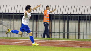 Split, 050810.
Stadion Poljud.
Uzvratna nogometna utakmica treceg predkola Europa Kupa.
Hajduk – Dinamo Bukurest
Ante Vukusic strijelac prvog pogotka.
Foto: Josko Ponos / CROPIX Split, 050810.
Stadion Poljud.
Uzvratna nogometna utakmica treceg predkola Europa Kupa.
Hajduk – Dinamo Bukurest
Ante Vukusic strijelac prvog pogotka.
Foto: Josko Ponos / CROPIX