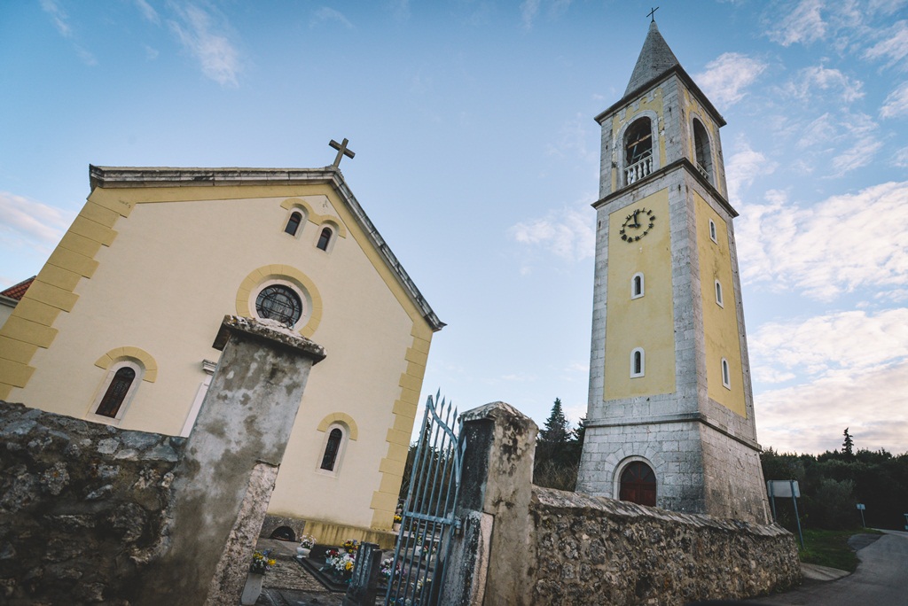 Đir po Sutomišćici Đir po Sutomišćici
