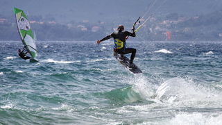 Surferi i kiteri guštali u južini na Boriku Surferi i kiteri guštali u južini na Boriku