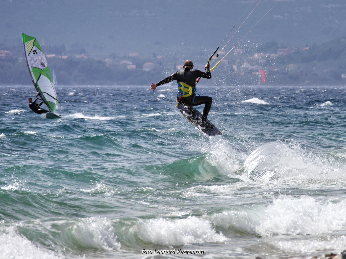 Surferi i kiteri guštali u južini na Boriku Surferi i kiteri guštali u južini na Boriku