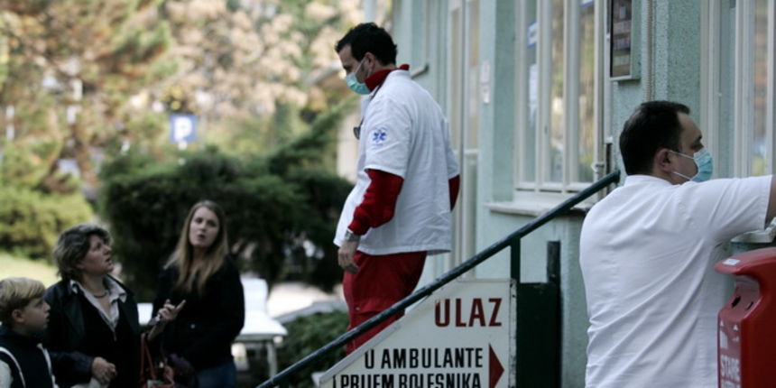 Zagreb, 091109.
Klinika za infektivne bolesti dr. Fran Mihaljevic. Tijekom dana sve vise gradjana stizalo je na zarazni odjel sa simptomima slicnim svinjskoj gripi.
Foto: Igor Sambolec / CROPIX