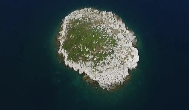 Otočić Gnalić u Pašmanskom kanalu