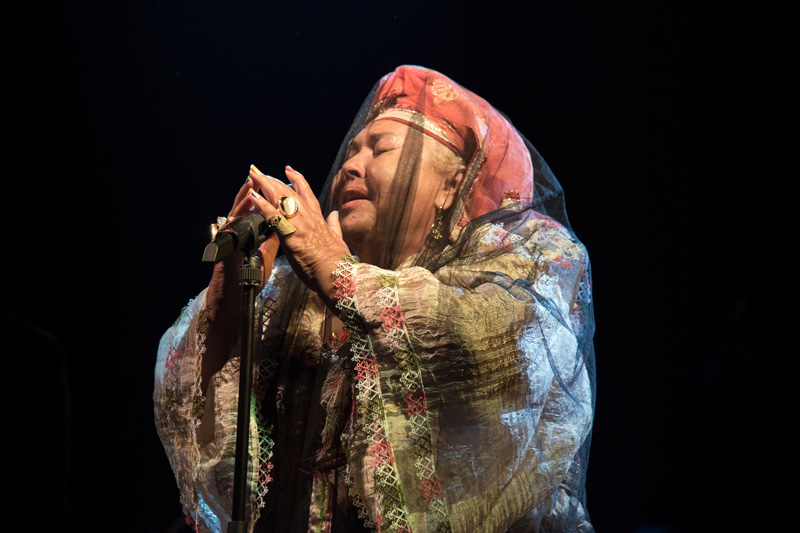 Esma Redžepova, prateći bend Folk Masters i gost Ibus Ibraimovski @ Arsenal Zadar Esma Redžepova, prateći bend Folk Masters i gost Ibus Ibraimovski @ Arsenal Zadar