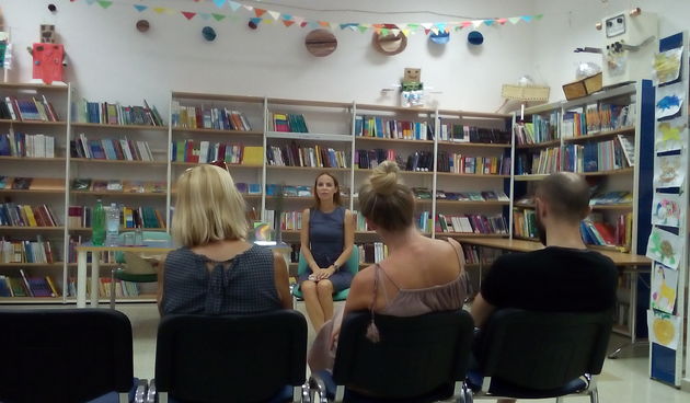 Josipa Pavičić Berardini u Knjižnici Jurja Barakovića Ražanac predstavila je svoju četvrtu knjigu Šest milimetara: ispovijest o boli i pobjedi.