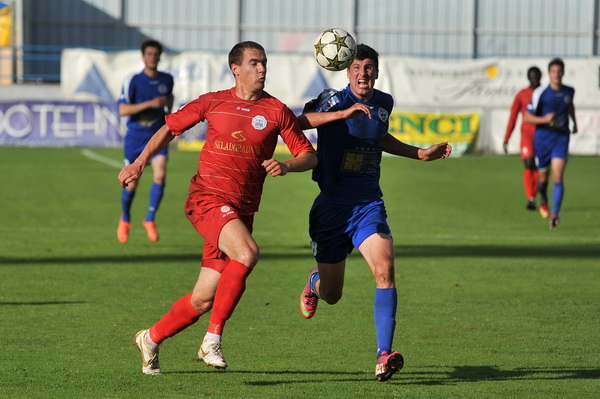 Zadar, 260513.
Stadion Stanovi.
Utakmica MAXtv 1. HNL izmedju Zadra i Splita.
Na fotografiji: Perica (desno).
Foto: Luka Gerlanc / CROPIX
