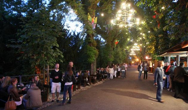 U sklopu ‘Ljeta na Strossu ‘organiziran doček pola Nove godine, foto: pixell.hr