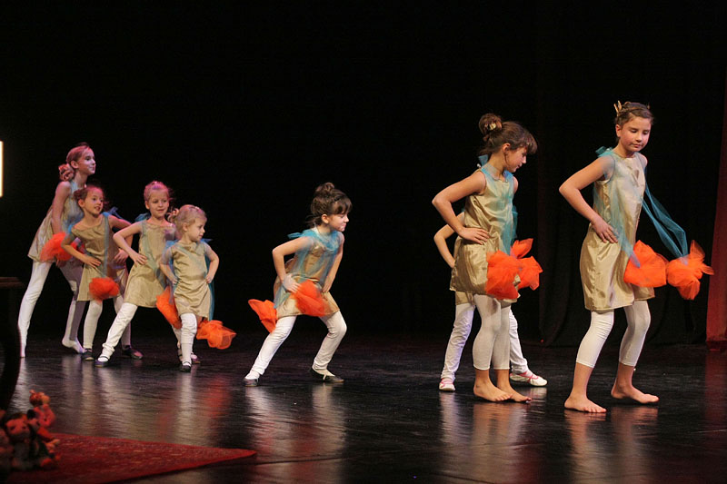 HKK Zadar – Plesna predstava: “Problemi jedne klinceze” (foto: Marin Gospić)