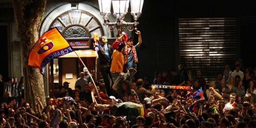 Barcelona’s supporters celebrate // Reuters Barcelona’s supporters celebrate // Reuters