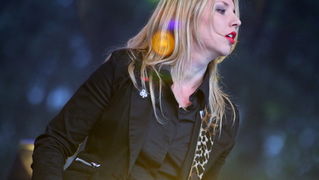 Zagreb, 220610.
Na Jarunu se od 21.-23.06. odrzava glazbeni spektakl T-Mobile INmusic festival na kojem ce nastupiti mnogobrojni izvodjaci kako iz zemlje tako i svijeta.
Danas se odrzao drugi dan.
Na slici: The bambi molesters.
Foto: Neja Markicevic / CRO Zagreb, 220610.
Na Jarunu se od 21.-23.06. odrzava glazbeni spektakl T-Mobile INmusic festival na kojem ce nastupiti mnogobrojni izvodjaci kako iz zemlje tako i svijeta.
Danas se odrzao drugi dan.
Na slici: The bambi molesters.
Foto: Neja Markicevic / CRO