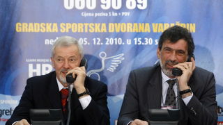 Varazdin, 051210.
U gradskoj sportskoj dvorani na Dravi odrzava se humanitarna akcija “U rukama andjela”, u kojoj se skuplja novac za projekt Asistent u nastavi.
Na koncertu nastupaju Bambi Molesters, Feminem
Gibonni, Jaques, Klapa Kampanel, Lana Jurcevic