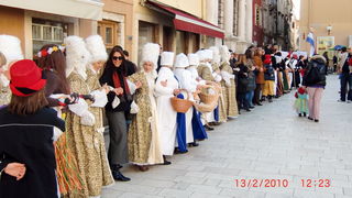 Zadarski karneval 2010: KUD “Druzina” Pag na Narodnom trgu
