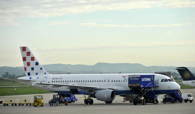 Zagreb, 140513.
Zracna luka Zagreb. 
Kako nema dogovora sa Upravom, sindikati pilota i kabinskog osoblja zapoceli su jutros strajk u hrvatskom nacionalnom avio-prijevozniku Croatia Airlinesu. Neki letovi su otkazani.
Foto: Bruno Konjevic / CROPIX