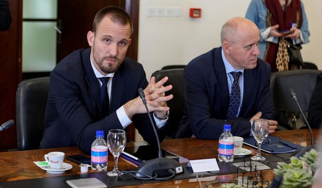 Ministri Bačić i Erlić sastali se sa županom Longinom Ministri Bačić i Erlić sastali se sa županom Longinom