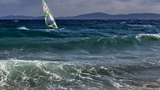 Surferi i kiteri došli na svoje pred neveru