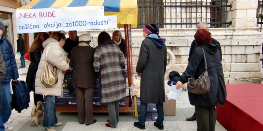 Bozicna akcija za 1000 radosti: Neka bude vise svjetla