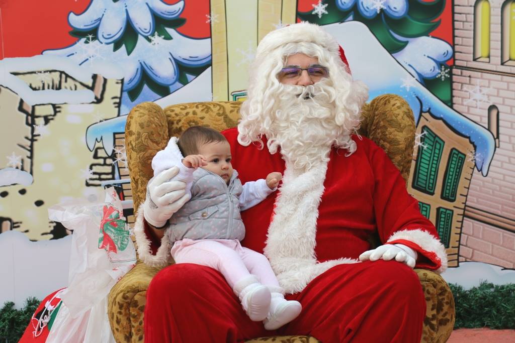 Virska dječica iz vrtića “Smješko” uživala u druženju s Djedom Mrazom Virska dječica iz vrtića “Smješko” uživala u druženju s Djedom Mrazom