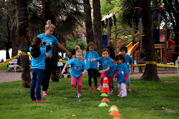 Sportska manifestacija za djecu “1000 koraka kroz 1000 ulica” SŠ “Loptica” Sportska manifestacija za djecu “1000 koraka kroz 1000 ulica” SŠ “Loptica”