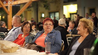 Bibinjci gradišćanskim Hrvatima darovali 1.82 metara visok kip sv. Roka Bibinjci gradišćanskim Hrvatima darovali 1.82 metara visok kip sv. Roka