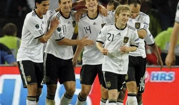 Slavlje njemačkih nogometaša, Foto: AP Photo