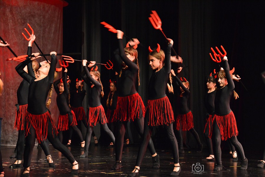 Plesna udruga Gesta: Bajka.hr