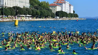 10. dm Millennium Jump na zadarskoj rivi – 3 tisuće skakača poslalo prekrasnu priču u svijet 10. dm Millennium Jump na zadarskoj rivi – 3 tisuće skakača poslalo prekrasnu priču u svijet