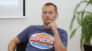 Zadar, 230610.
Na arheoloskom nalazistu u pecini Vlakno na Dugom otoku izmedju ostalih nakitnih predmeta pronadjen je i predmet ukrasen nizom kratkih paralelnih i dva vodoravna ureza za koje se sumnja da su umjetno izradjeni. Star oko 15 000 godina moze Zadar, 230610.
Na arheoloskom nalazistu u pecini Vlakno na Dugom otoku izmedju ostalih nakitnih predmeta pronadjen je i predmet ukrasen nizom kratkih paralelnih i dva vodoravna ureza za koje se sumnja da su umjetno izradjeni. Star oko 15 000 godina moze