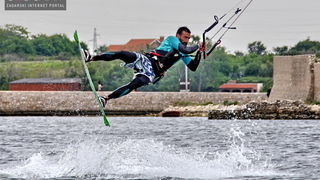 Kiteri guštali u refulima ninske bure Kiteri guštali u refulima ninske bure