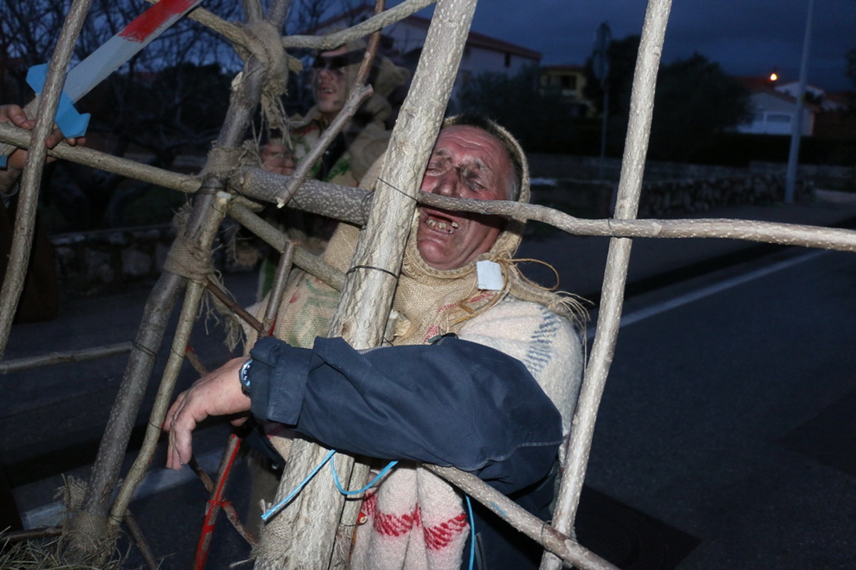 Virske maškare 2018: Defile maškaranih skupina i fešta uz “Koktelse”