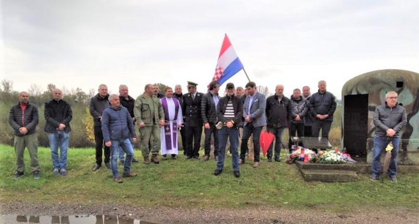 Obilježena 30. godišnjica pogibije hrvatskog branitelja Evelina Maržića Obilježena 30. godišnjica pogibije hrvatskog branitelja Evelina Maržića