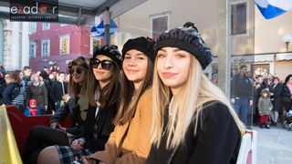 Zadarski karneval 2018: Povorka maškaranih skupina od Gradskih vrata preko Foruma do Narodnog trga Zadarski karneval 2018: Povorka maškaranih skupina od Gradskih vrata preko Foruma do Narodnog trga