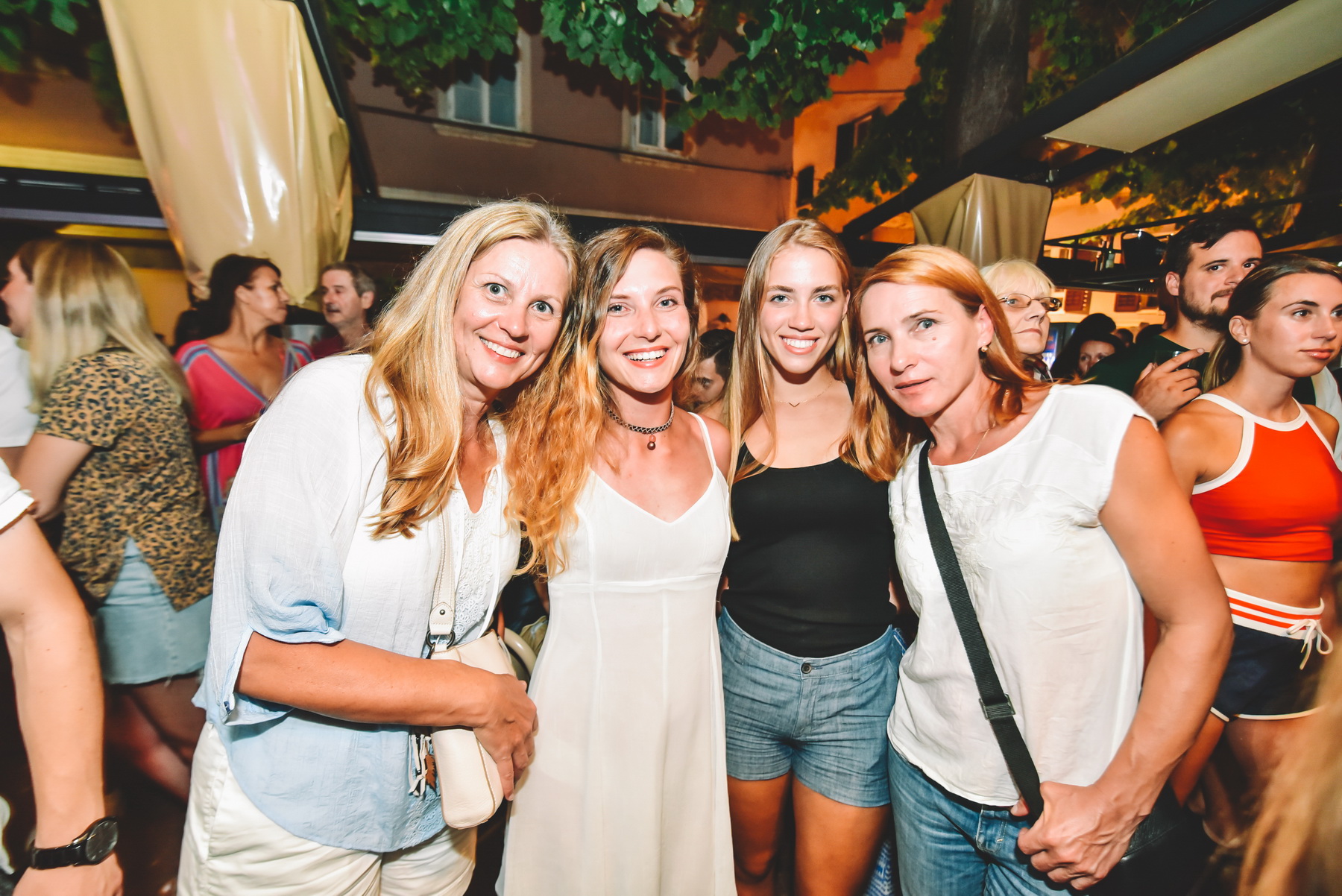 Colonia @ Caffe bar Kult