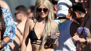 Zrće: Prvi dan Hideout festivala privukao nekoliko tisuća turista, Photo: Dalibor Urukalovic/PIXSELL Zrće: Prvi dan Hideout festivala privukao nekoliko tisuća turista, Photo: Dalibor Urukalovic/PIXSELL