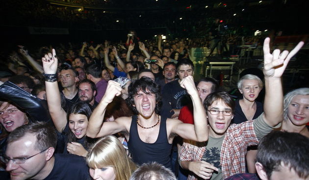 Zagreb, 240910. 
Arena Zagreb.
Popularni kalifornijski rock bend Guns N