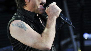 Zagreb, 080611.
Stadion Maksimir.
Nastup americke rock grupe Bon Jovi. 
Na slici: vokal Jon Bon Jovi.
Foto: Boris Kovacev / CROPIX