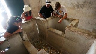 Jupiterov hram posvećen je bogu Jupiteru, glavnom božanstvu starih Rimljana