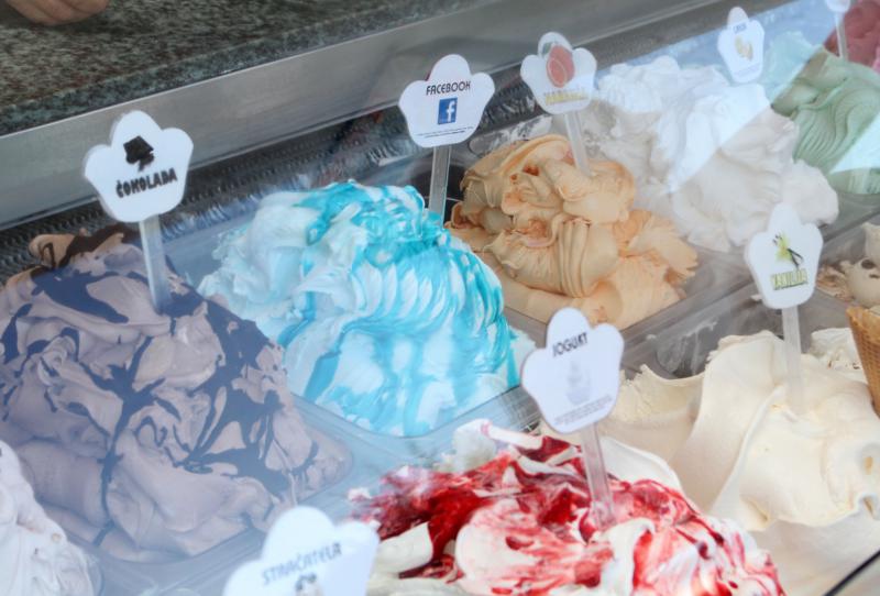 Tisno: Braća Adili napravili novi sladoled i nazvali ga Facebook, Photo: Dusko Jaramaz/PIXSELL