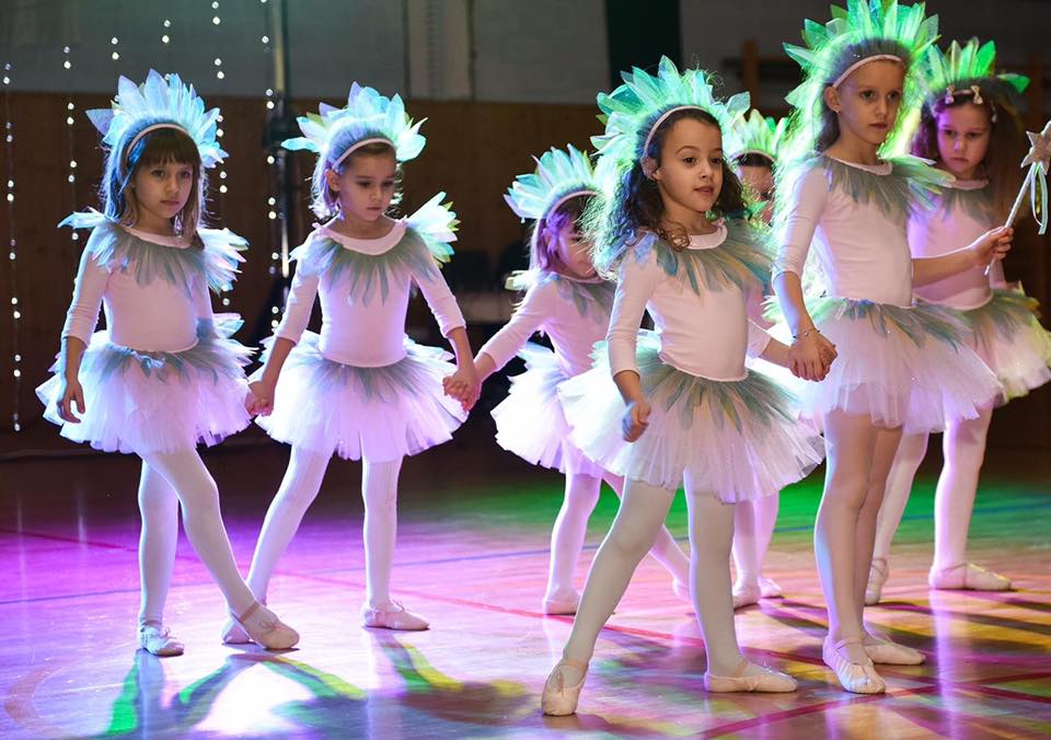 Plesna Božićna čarolija na otoku Pagu