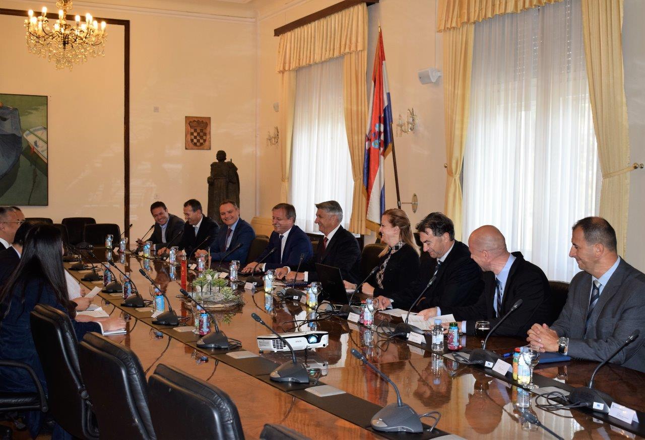 Veleposlanik Narodne Republike Kine Hu Zhaoming posjetio Zadar Veleposlanik Narodne Republike Kine Hu Zhaoming posjetio Zadar