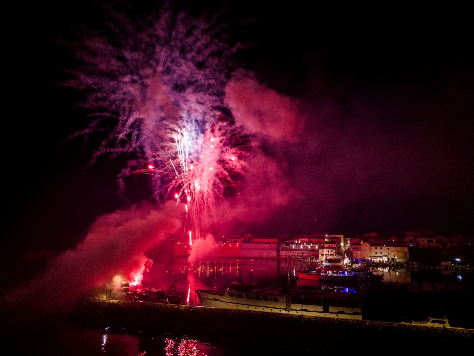 Noć privlačkih ribara i sabunjara 2024 @ luka Stari porat Noć privlačkih ribara i sabunjara 2024 @ luka Stari porat