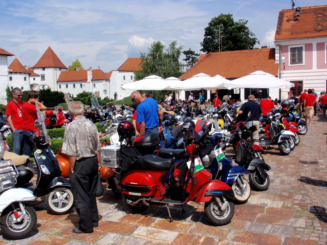 Prvi vespa susret u Varaždinu, od 17. do 19. lipnja 2011.