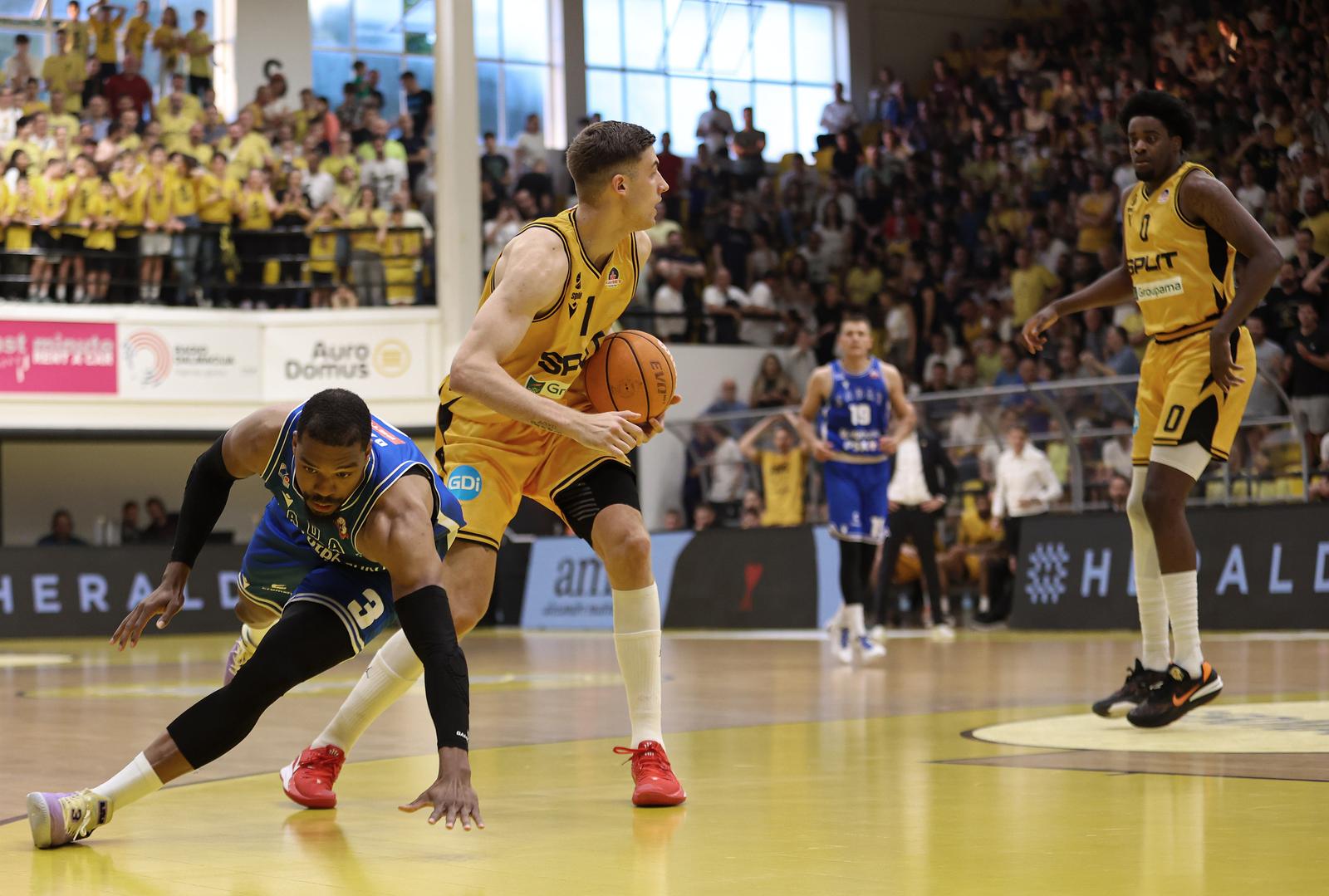 Favbet Premijer liga, finale doigravanja, 3. utakmica: KK Split – KK Zadar 87-77 Favbet Premijer liga, finale doigravanja, 3. utakmica: KK Split – KK Zadar 87-77