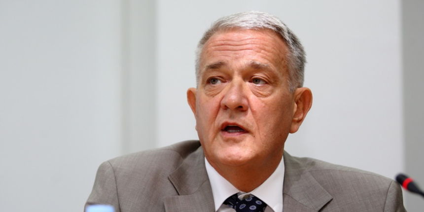 11.11.2011., Zagreb – U Ministarstvu zdravstva i socijalne skrbi odrzana je dodjela stipendija trecoj generaciji sticenika humanitarne akcije Korak u zivot u organizaciji Rotary kluba. Josip Paladino.
Photo: Davor Puklavec/PIXSELL 11.11.2011., Zagreb – U Ministarstvu zdravstva i socijalne skrbi odrzana je dodjela stipendija trecoj generaciji sticenika humanitarne akcije Korak u zivot u organizaciji Rotary kluba. Josip Paladino.
Photo: Davor Puklavec/PIXSELL