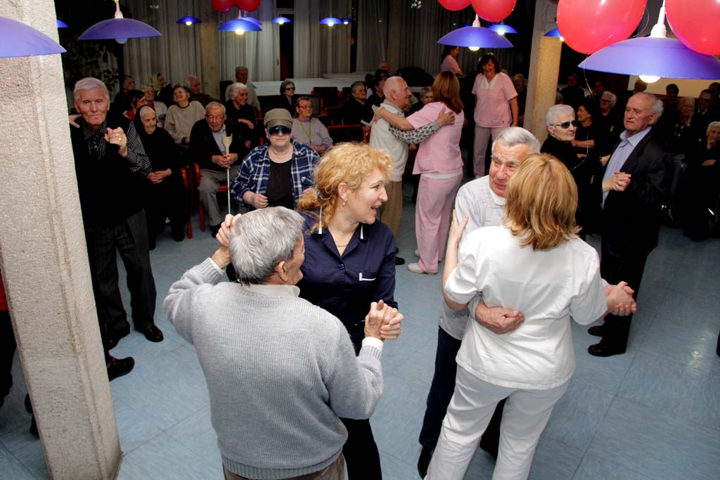 Valentinovo u Domu za stare i nemoćne, foto-I. PERINCIC