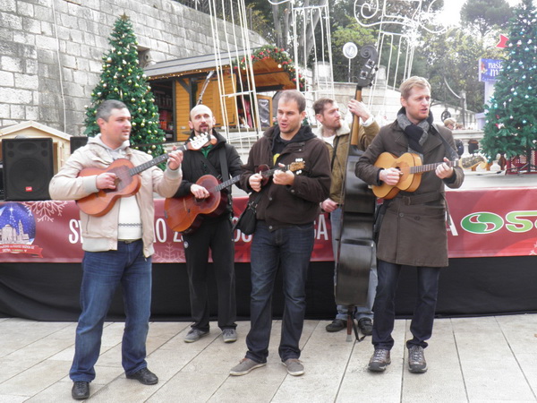 OLYMPUS DIGITAL CAMERA OLYMPUS DIGITAL CAMERA