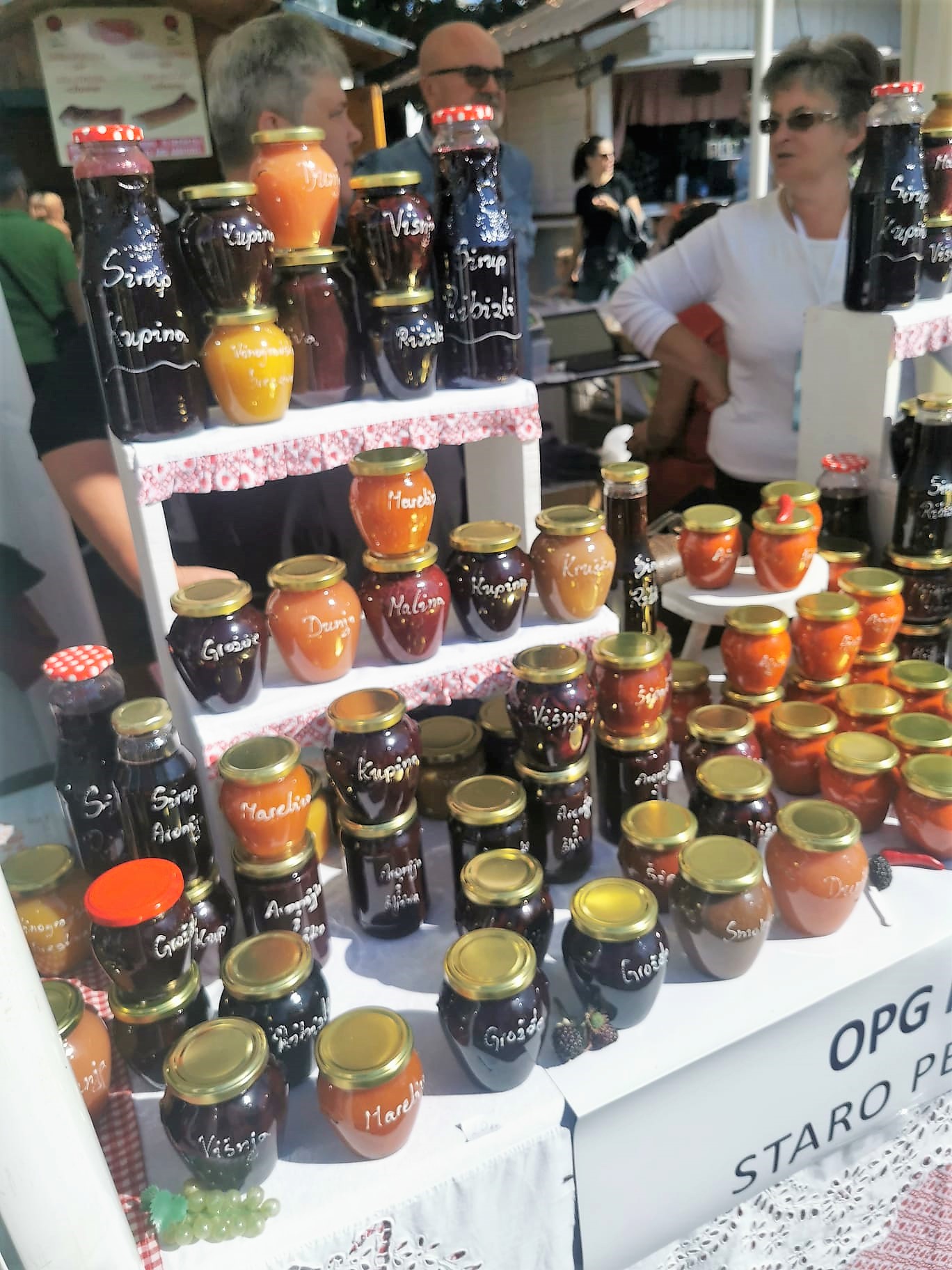 Posjetili smo manifestaciju Jesen u Lici Posjetili smo manifestaciju Jesen u Lici